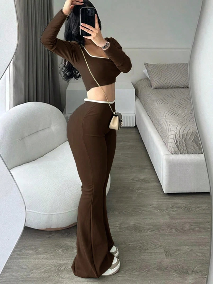 conjunto crop manga larga/pantalón acampanado
